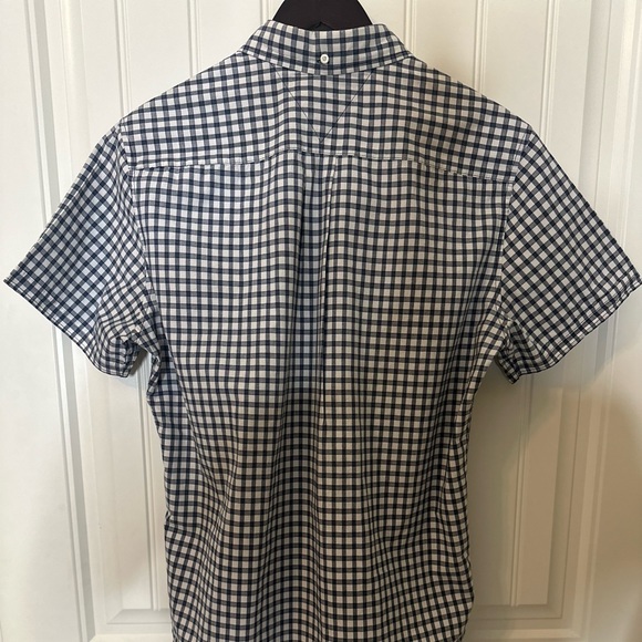 EUC Tommy Hilfiger Large Gingham Short Sleeve Shirt - Picture 5 of 5